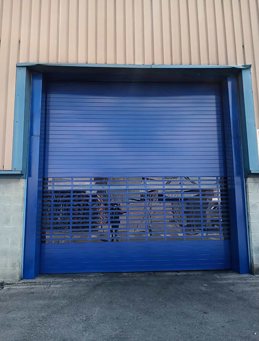 Puerta enrrollable 1