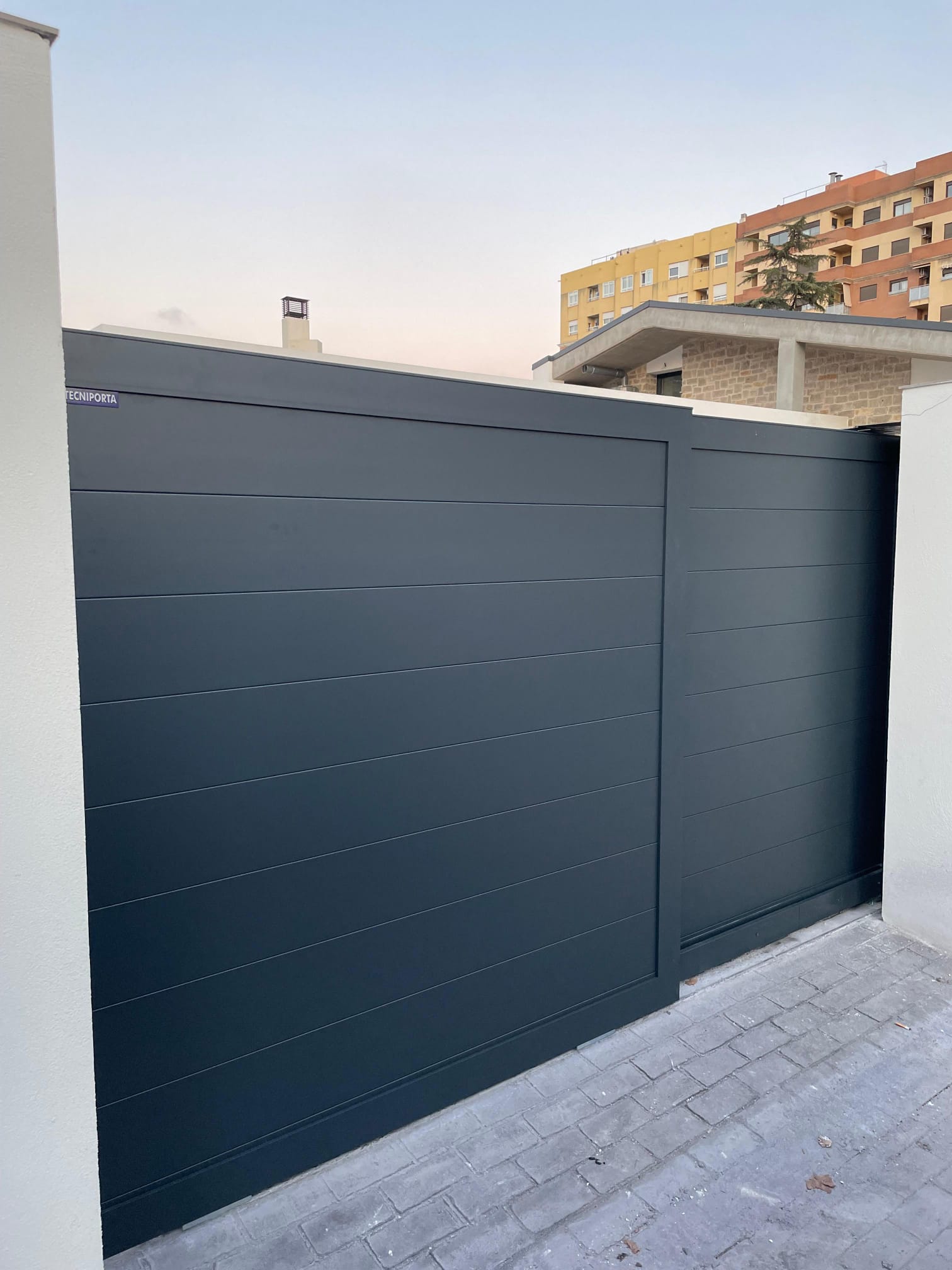 Puerta aluminio 12