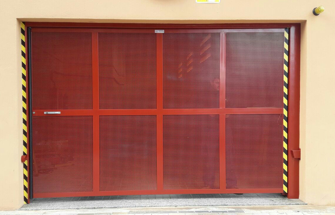 Puerta hierro 6